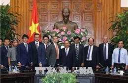 Thủ tướng Nguyễn Xuân Phúc tiếp các nhà đầu tư vào Bạc Liêu